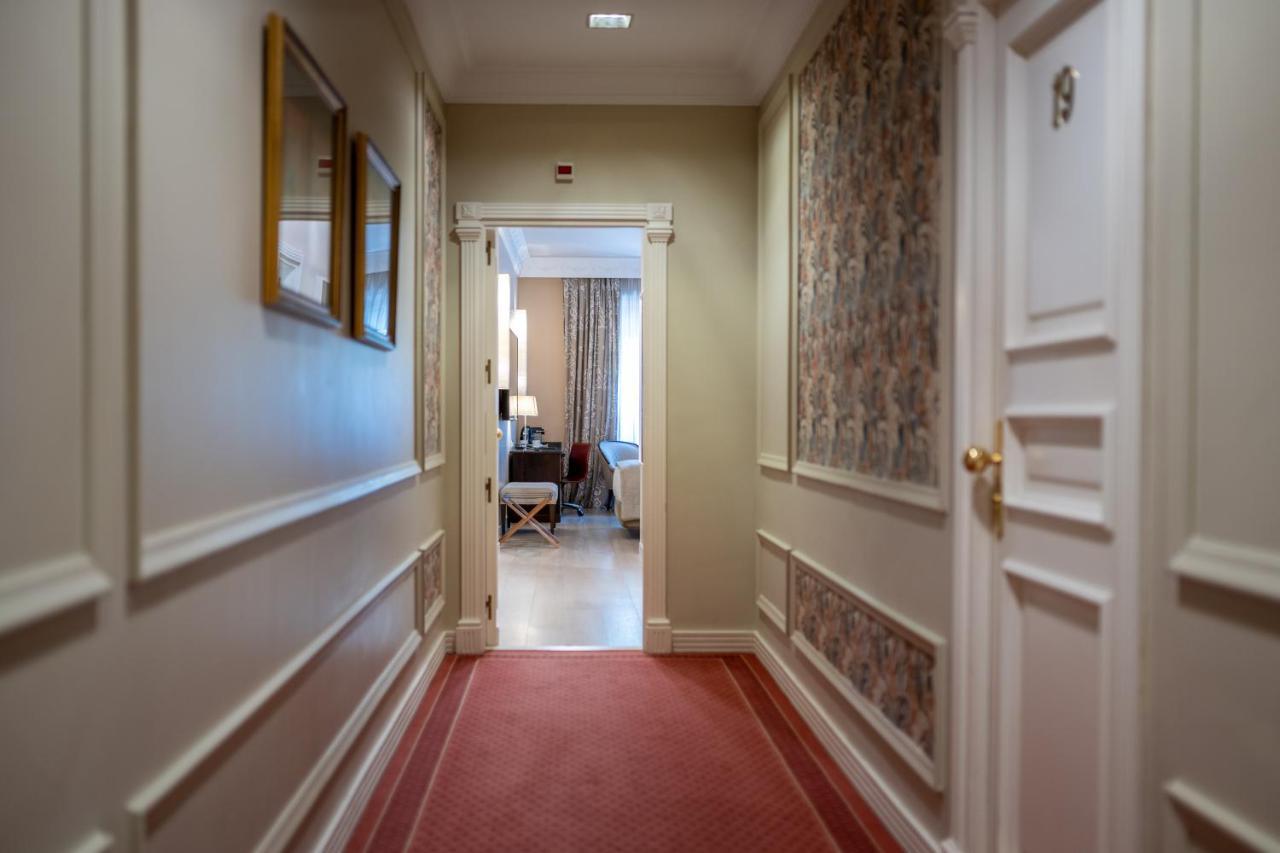 Hotel Rector Саламанка Экстерьер фото A corridor in the hotel